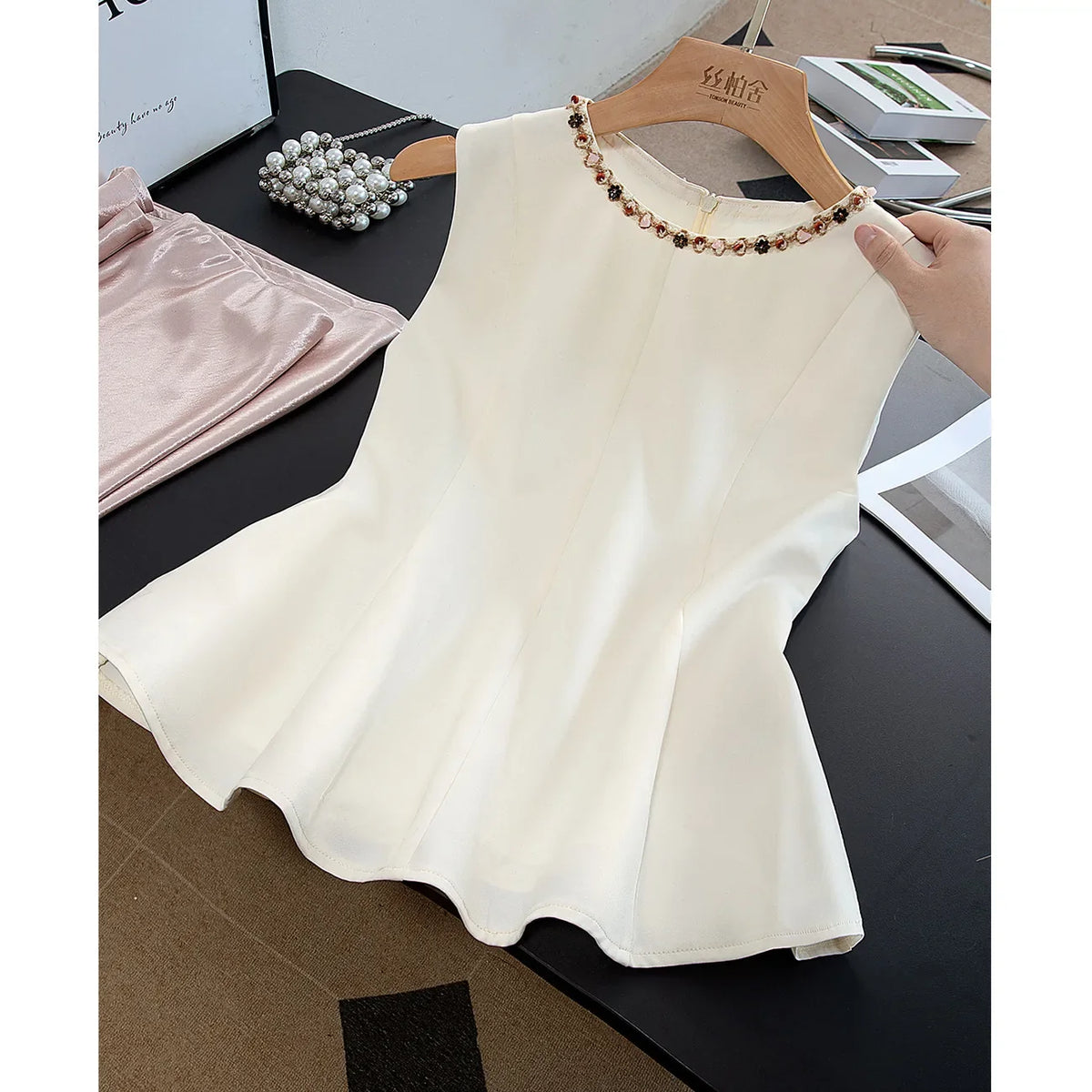 2026 Summer New Top Women's Commuting Simple Solid Slim Short Sleeveless Suits Coat Round Neck Shirt Women Zipper Blazer Vests