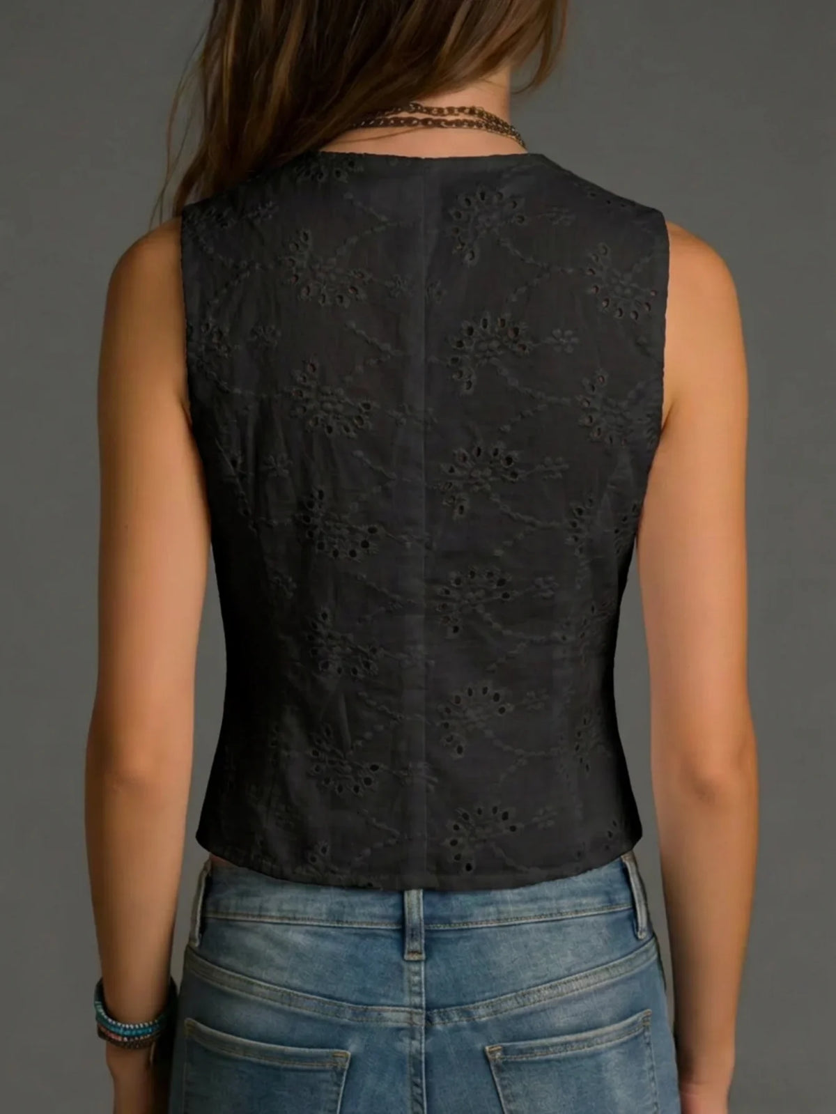 Women's Elegant Sleeveless Waistcoat, Exquisite Embroidered Hollow‑Out Vest, Slim‑Fit Minimalist Commuter Outerwear for Spring &