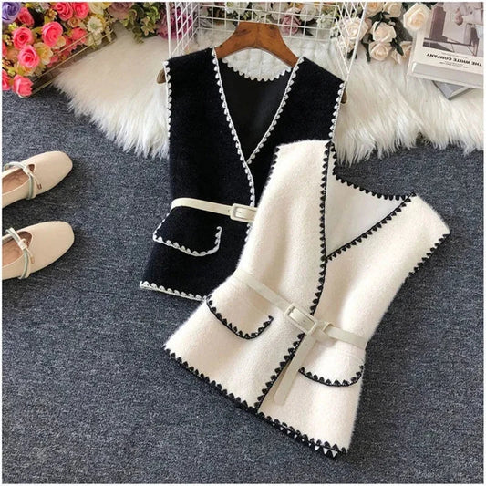 Korean 2023 New Women's Woolen Vest Leather And Fur Integrated Fashion Waistcoat Female V-Collar Sleeveless Short Jacket