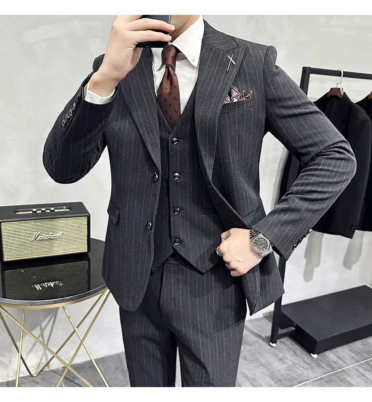 Luxury 2 Piece Suit Men's Slim Fit Tuxedo with Jewelry Decoration One Button Groom Wedding Dinner Prom Fashion