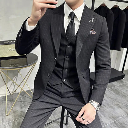 Luxury 2 Piece Suit Men's Slim Fit Tuxedo with Jewelry Decoration One Button Groom Wedding Dinner Prom Fashion