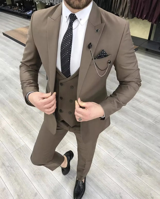 Costumes de mariage formels haut de gamme 3 pièces coupe ajustée pour hommes, smokings décontractés pour marié avec veste, gilet et pantalon pour fête et bal de promo