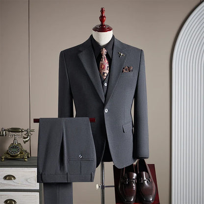 High-quality, Fashionable and Stylish Plus-size Men's Solid-color Suit Set, Men's Three-piece Set, One-button Casual Suit