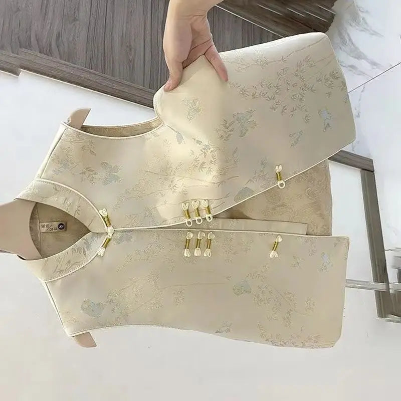 Chinese Style Vest Jacket Women's Spring Autumn 2026 New Sleeveless Coat New Buckle Thin Waistcoat Ladies Fashion Cardigan Tops