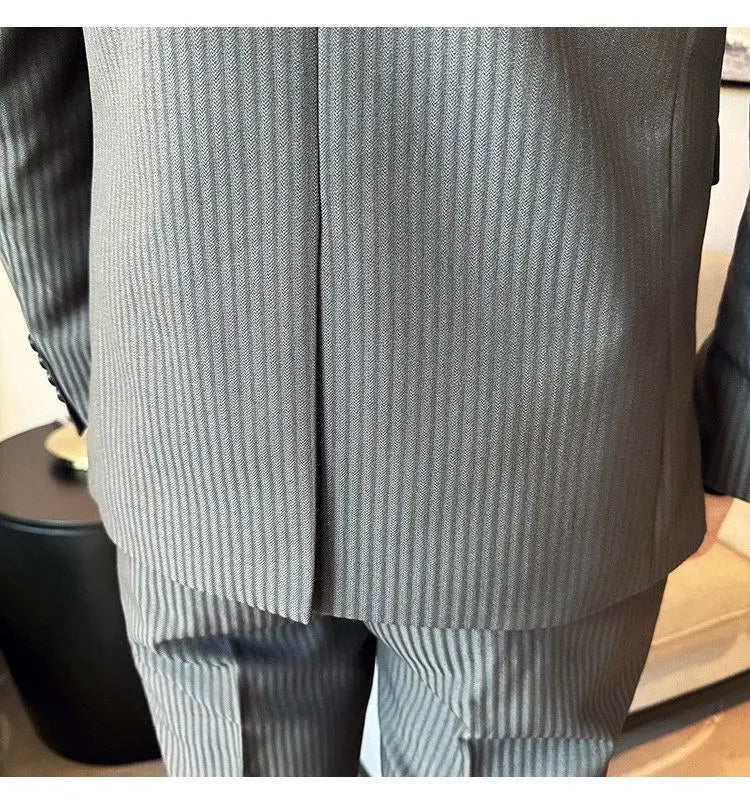 Men's Slim Fit 2-Piece Suit – Striped Single-Breasted Blazer and Trousers for Wedding, Business & Formal Wear