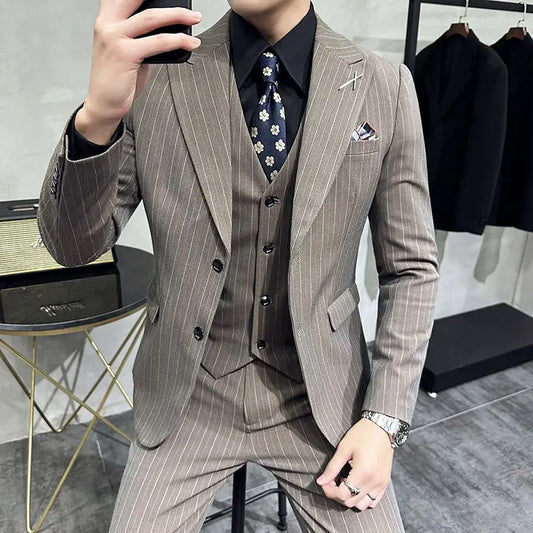 Luxury 2 Piece Suit Men's Slim Fit Tuxedo with Jewelry Decoration One Button Groom Wedding Dinner Prom Fashion