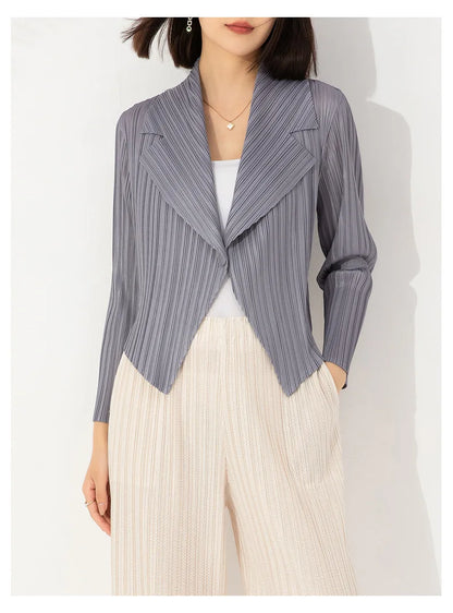 Pleated Coat Women's Early Autumn New Style 2023 Fashionable Versatile Suit Collar One Button Temperament Short Suit Top