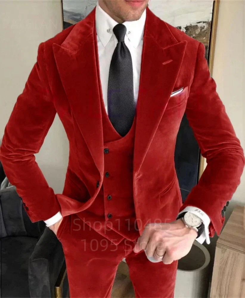 Elegant Velvet Men's 3 Pieces Suit Peak Lapel Jacket Vest and Trousers Dinner Wedding Tuxedos Slim Fit Formal Business Suits