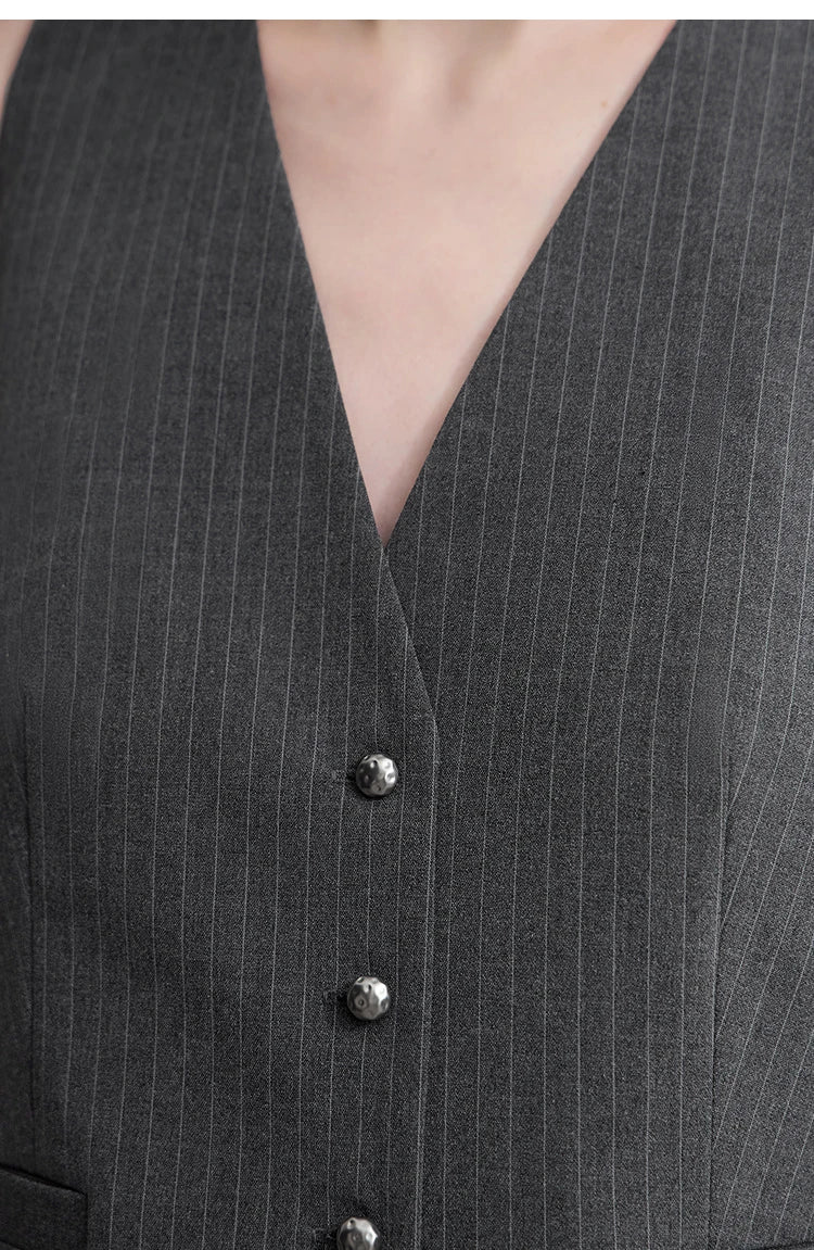 Women's Vest 2025 Autumn New V-neck Single Breasted Striped Sleeveless Vest Women Office Short Elegant Top Female 12523090
