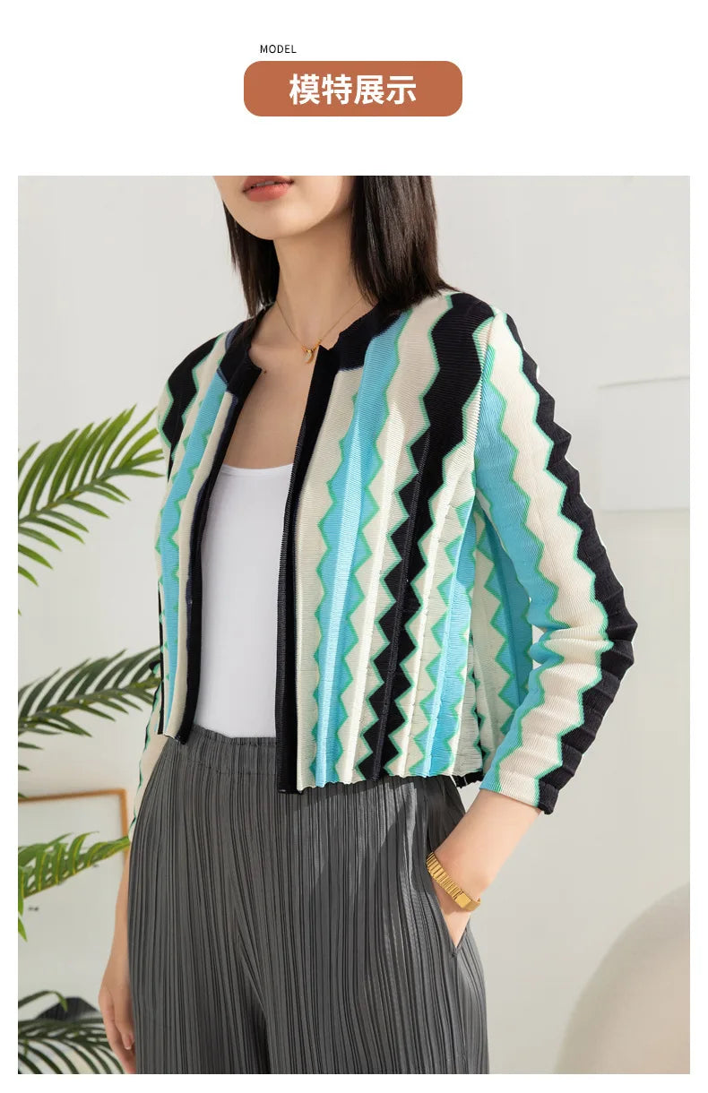 Miyake Style Coat Women Spring Autumn Fashion Top 2023 Pleated Contrast Color Cardigan Short Temperament Small Size All-Matching