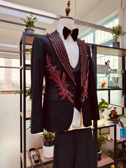 New Men's Red Crystal Suit Set 3 Pieces Dancing Wear Classic Peak Lapel Suits For Wedding Handsome Slim Fit Tuxedo Party Wear