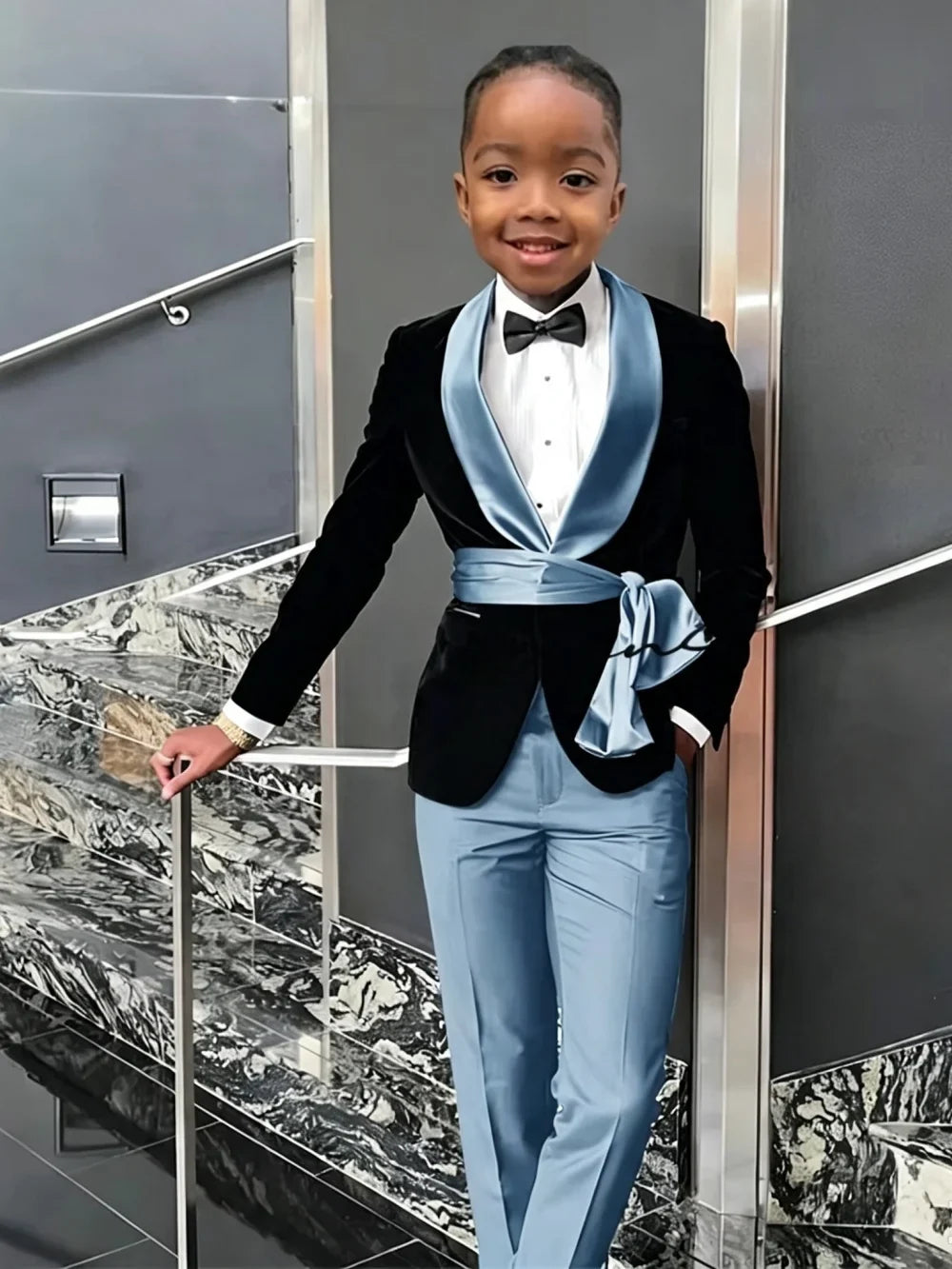 New Boys Velvet Suit Set 2 Pieces Formal Party Wear Fashionable Handsome Kids Regular Fit Tuxedo Wedding Guest Outfit
