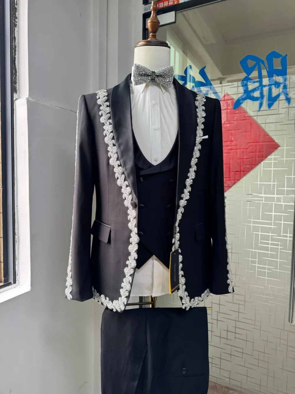 Handsome Premium Beaded Man Suits 3 Pieces Banquet Party Wear Black Shawl Lapel  Men's Suit Set For Wedding Birhday Prom S-3XL
