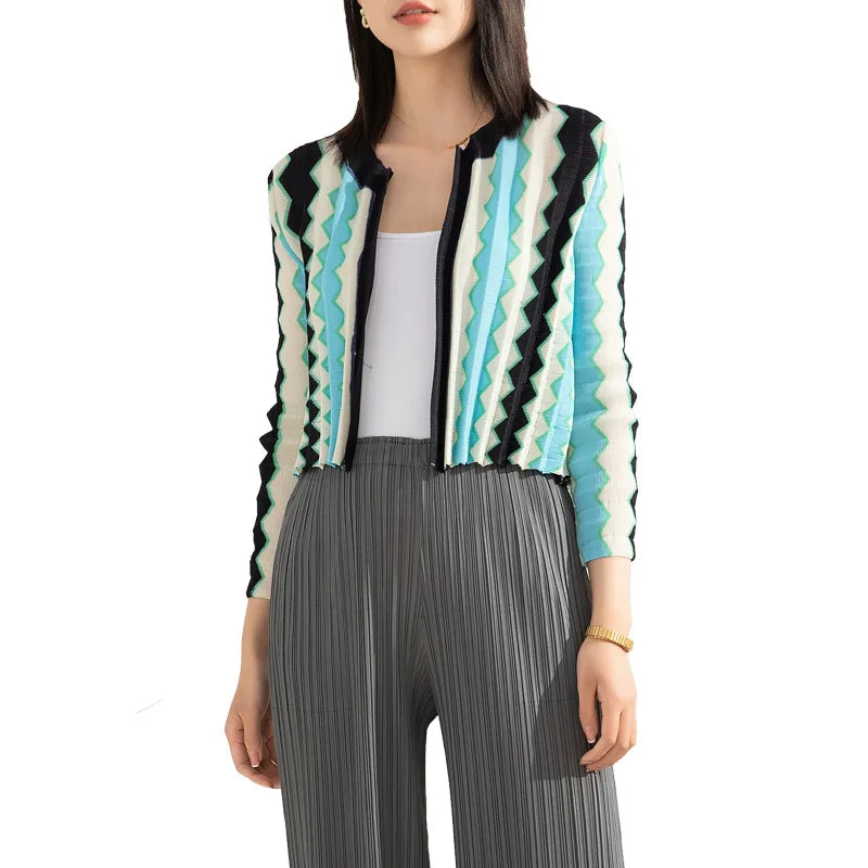 Miyake Style Coat Women Spring Autumn Fashion Top 2023 Pleated Contrast Color Cardigan Short Temperament Small Size All-Matching