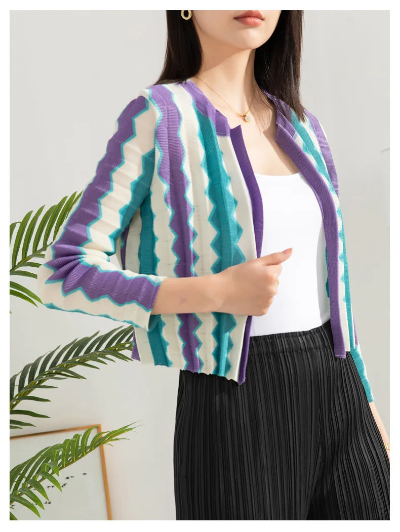 Miyake Style Coat Women Spring Autumn Fashion Top 2023 Pleated Contrast Color Cardigan Short Temperament Small Size All-Matching