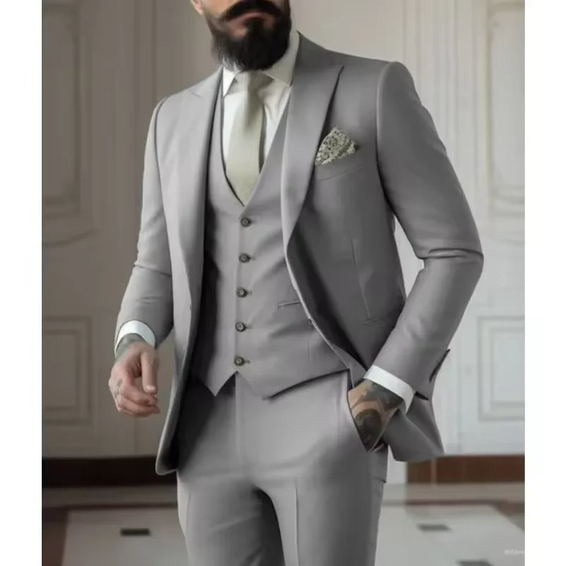 Classy Men Suits 3 Pieces Light Green Peak Lapel Jacket Vest Pants Classic Set For Wedding Groom Wedding Business Events Dress