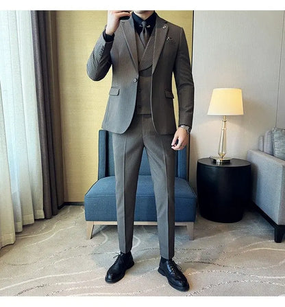 Men's Slim Fit 2-Piece Suit – Striped Single-Breasted Blazer and Trousers for Wedding, Business & Formal Wear