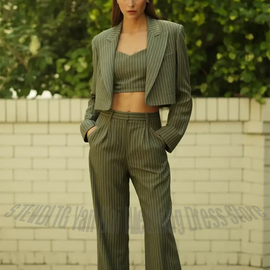 Tailored Pinstriped Women Suit Modern Fashion Outfit Two Pieces Peaked Lapel Regular Fitted Office Work Daily Casual Outfit