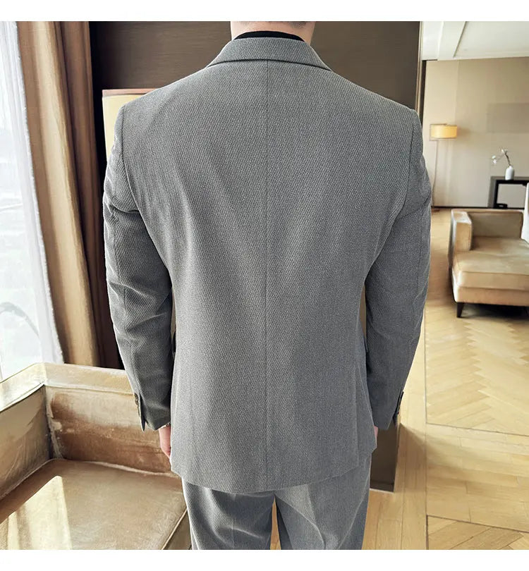 The men's three-piece wedding dress set for the autumn and winter of 2025 is a fashionable, trendy and stylish double-breasted m