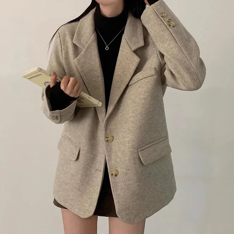 Chic Autumnal Loose Fit Casual Classic Style Long Sleeve Woolen Coat for Women Elegant Commuter Style Single Button Closure