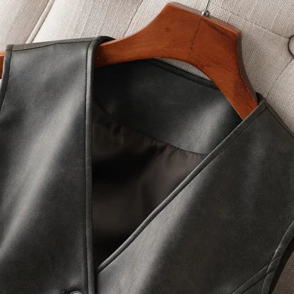 Single-Breasted V-Neck Leather Vest for Women, Spring and Autumn Fashion, Short Pu Leather Vest for Commuting, Outerwear or Innerwear