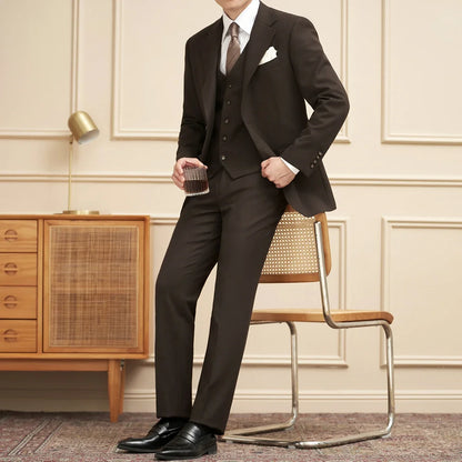 High-quality men's banquets come with a versatile and trendy business casual three-piece wedding set