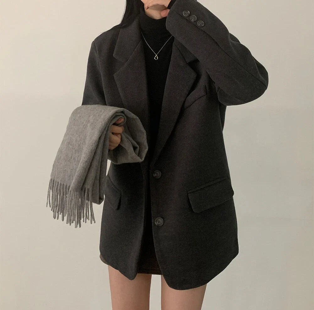 Chic Autumnal Loose Fit Casual Classic Style Long Sleeve Woolen Coat for Women Elegant Commuter Style Single Button Closure