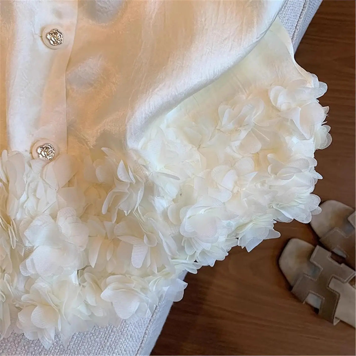 Women Vest Small Fragrance Jacket Satin Sleeveless Top Spring Summer New Fashion Temperament Petal Hem Waistcoat Female Vest