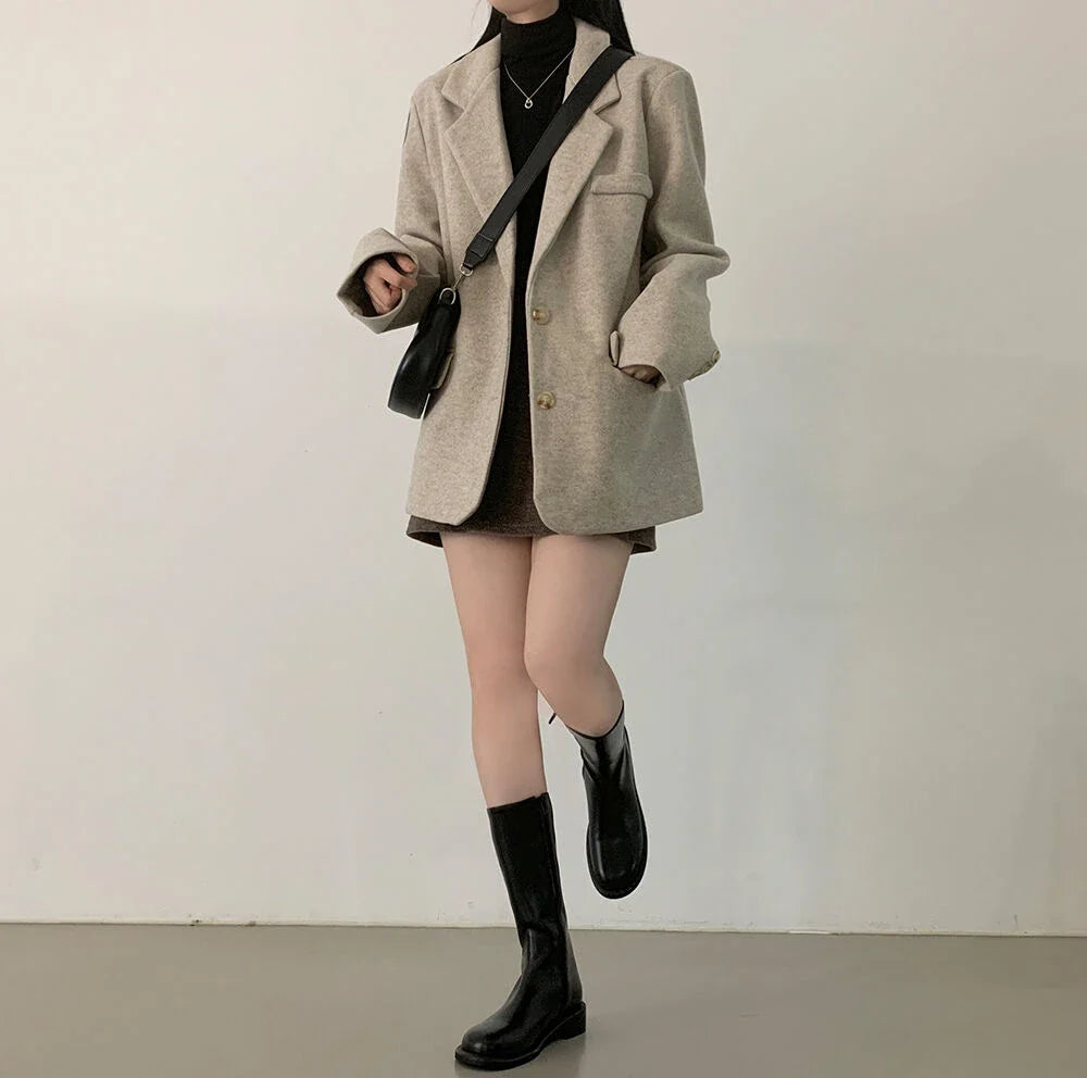 Chic Autumnal Loose Fit Casual Classic Style Long Sleeve Woolen Coat for Women Elegant Commuter Style Single Button Closure