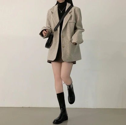 Chic Autumnal Loose Fit Casual Classic Style Long Sleeve Woolen Coat for Women Elegant Commuter Style Single Button Closure