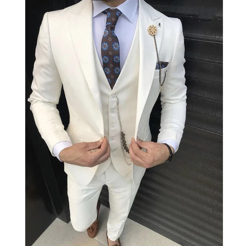 Ivory Slim Fit 3 Piece Men's Wedding Suit Set with Peaked Lapel Jacket Vest And Pants Groom Costume Male Formal Wear New Arrival