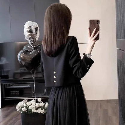 Chic Black Women Blazer 2025 New Arrival Spring Autumn Short Petite Button Trim Design Unique Niche Outerwear Basic Youthful