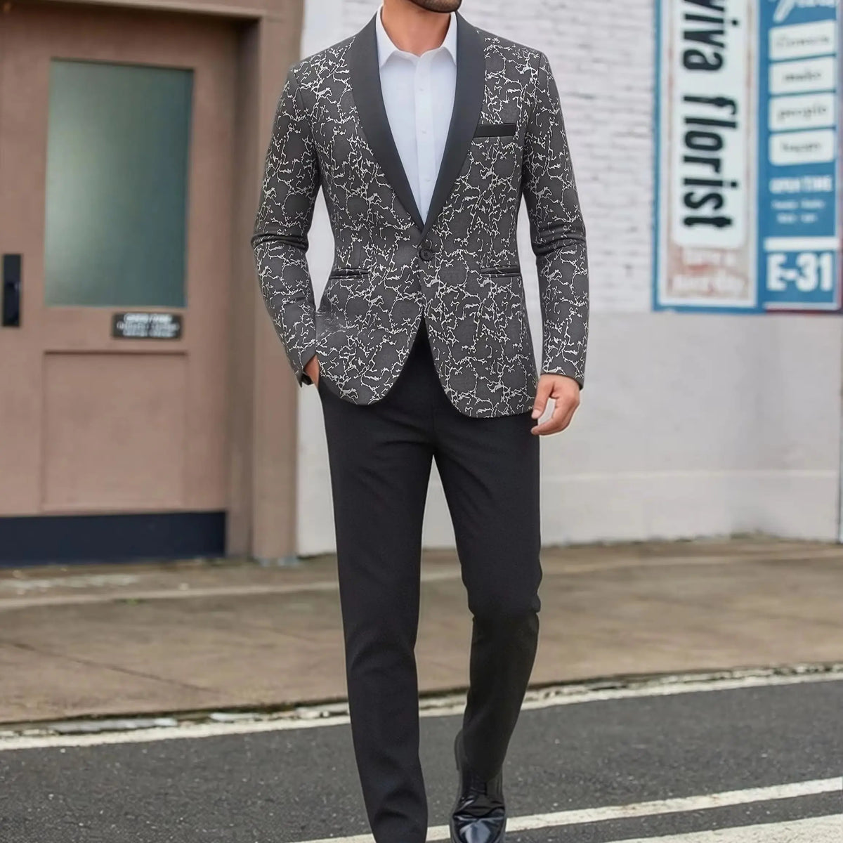 Men's Embroidered Suit Set One Button Design Fashionable And Stylish Clothing for Special Occasions