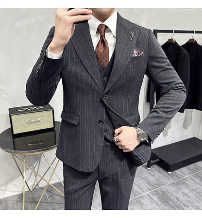 Luxury 2 Piece Suit Men's Slim Fit Tuxedo with Jewelry Decoration One Button Groom Wedding Dinner Prom Fashion