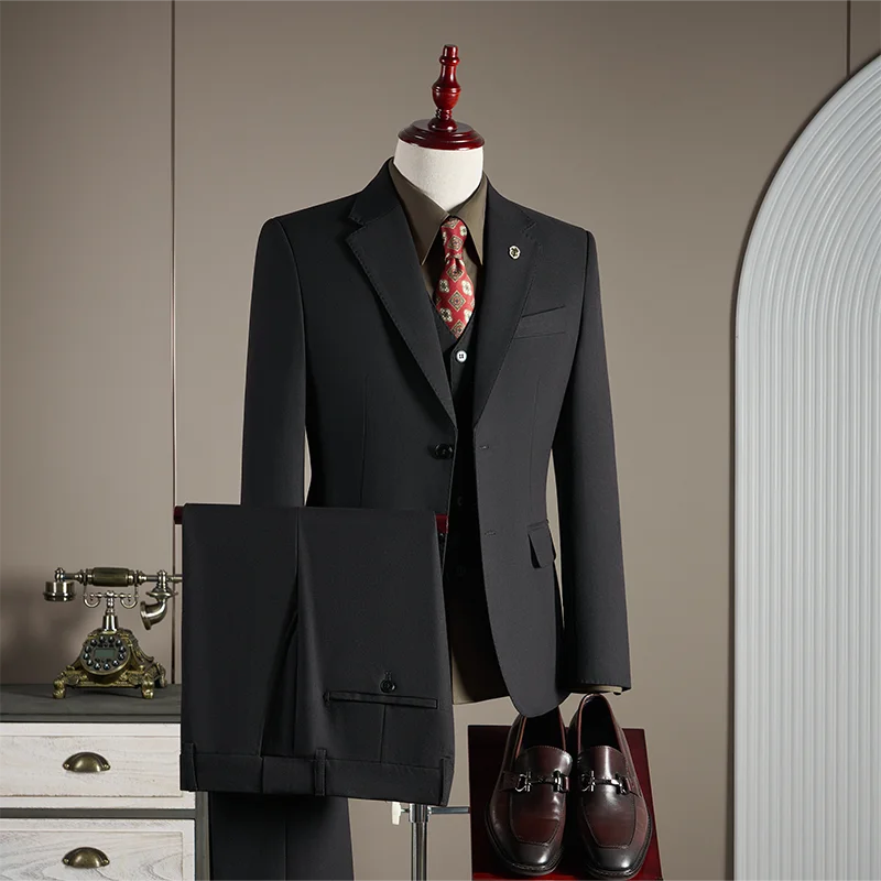 Men's Wool Blend Three-Piece Suit – Slim Fit British Style for Weddings & Formal Occasions