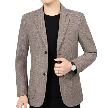 Men's woolen suit spring and autumn jacket is fashionable, cool and versatile. It is a solid-color checkered flat lapel short to