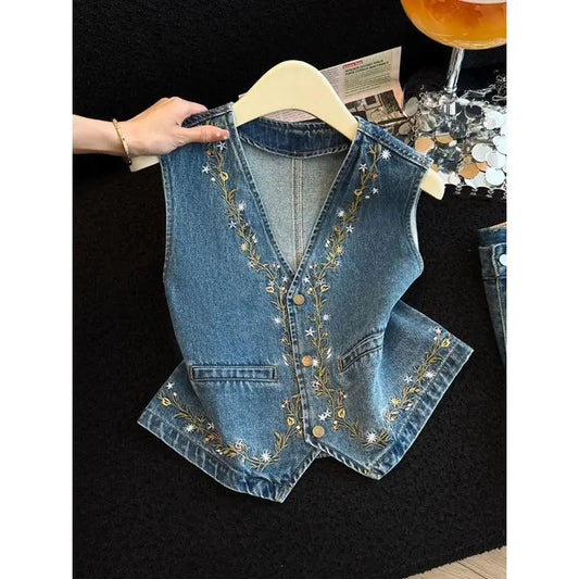 European Retro Heavy Industry Embroidered Denim Vest Women's Spring Summer 2026 New Loose Sleeveless Vest Jacket Jeans Waistcoat